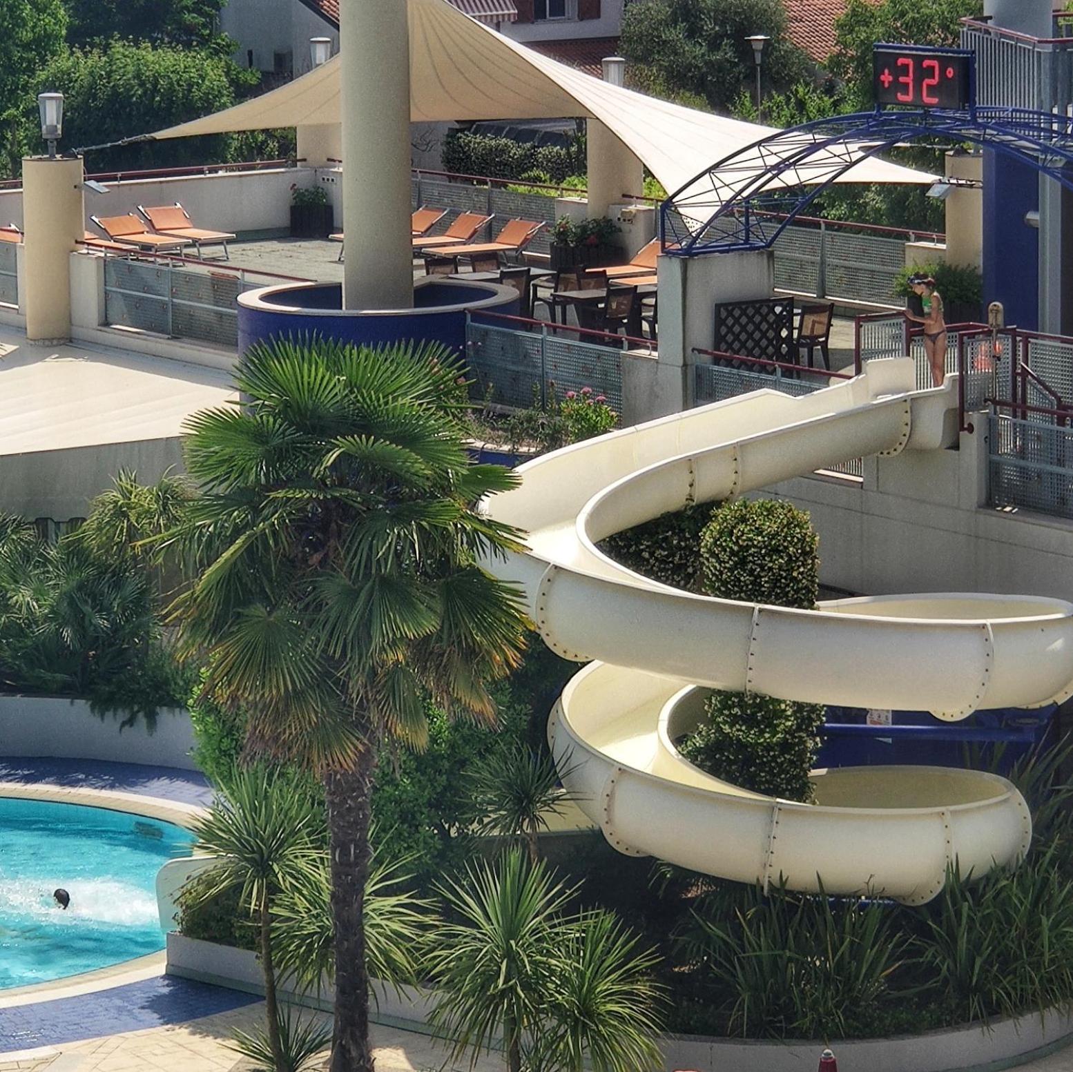 Villaggio Planetarium Resort Бибионе Экстерьер фото